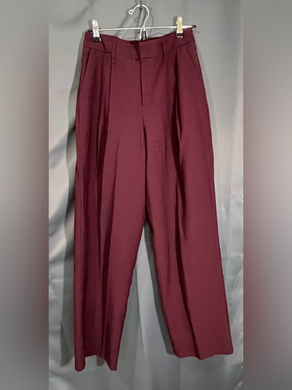 A new day High-Waist Pleated Trousers in Deep Burgundy
